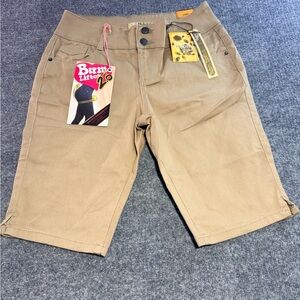 Hybrid & company Tan Bermuda Shorts with Bum-Lifting Design